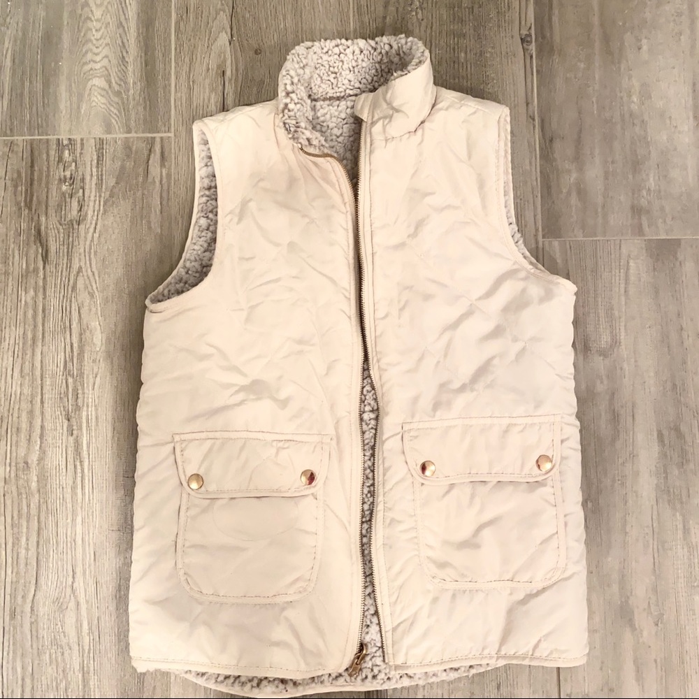 Reversible white vest